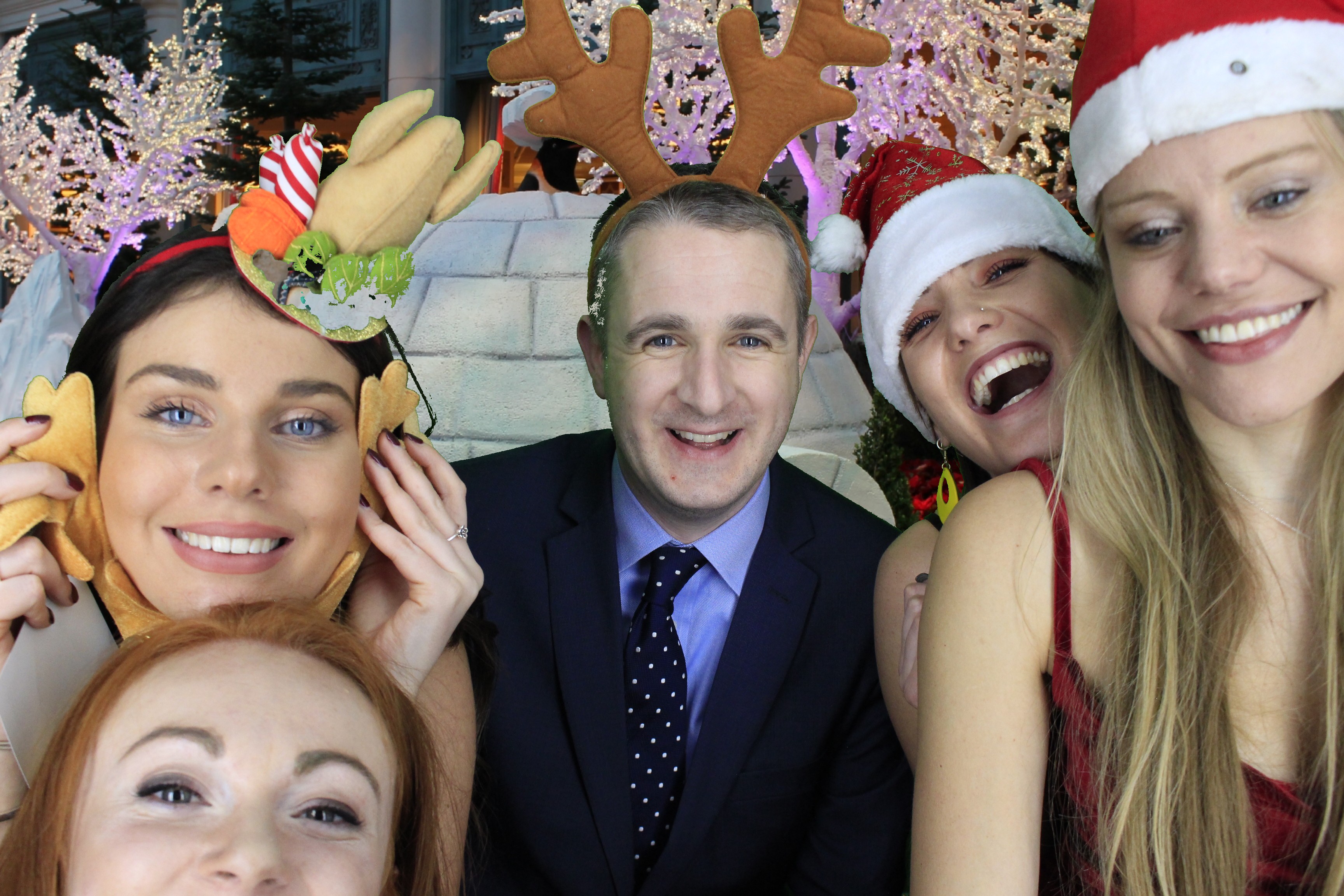 Acosta Europe Christmas Party 2018 | View more photos from the event at gallery.myphotoboothexperience.co.uk/u/MyPhotoBoothExperienceLtd/Acosta-Europe-Christmas-Party-2018